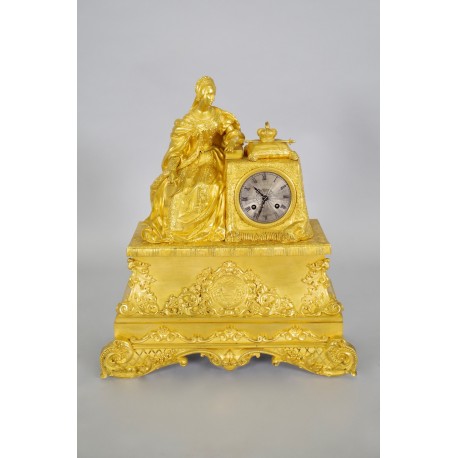 Часы Луи-Филиппа из позолоченной бронзы