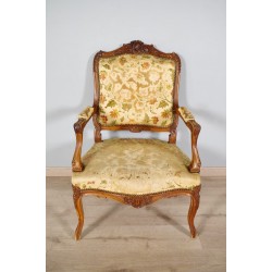 Кресло в стиле Людовика XV