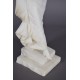 Элегантная: мраморная скульптура