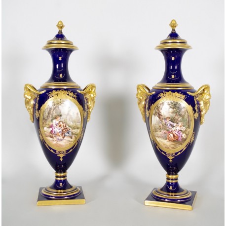 Самсон: пара фарфоровых ваз в севрском стиле