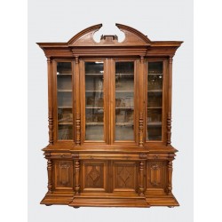 Книжный шкаф в стиле ренессанс орех 1900
