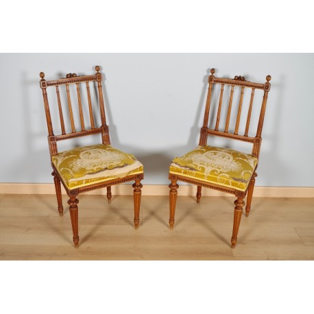 Пара стульев из орехового дерева в стиле Людовика XVI 1900 г.