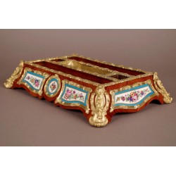 Чернильница из позолоченной бронзы и фарфора эпохи Наполеона III