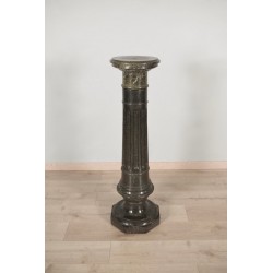 Мраморная колонна в стиле Людовика XVI